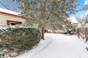 1869 Chelton Ave W, Saint Paul, MN 55104 - Photo 21