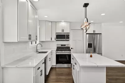 10920 Oak Knoll Terrace N, Hopkins, MN 55305 - Photo 9