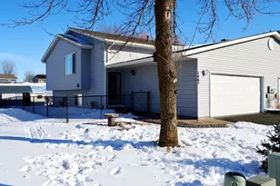 1465 McIntosh Cir, Shakopee, MN 55379 - Photo 1