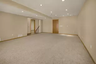 2224 Pinewood Dr, Shakopee, MN 55379 - Photo 25