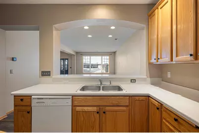 8026 Golden Valley Road, Golden Valley, MN 55427 - Photo 7