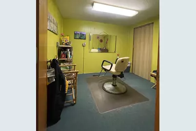 136 S Broadway, Wells, MN 56097 - Photo 17