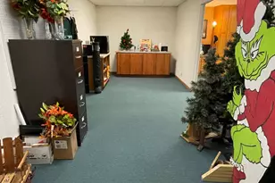 136 S Broadway, Wells, MN 56097 - Photo 7