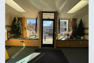 136 S Broadway, Wells, MN 56097 - Photo 15