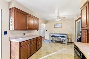 910 6th St W, Hastings, MN 55033 - Photo 7