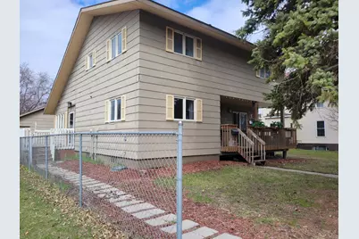 405 Riverside Avenue S, Thief River Falls, MN 56701 - Photo 1