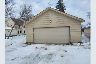 405 Riverside Avenue S, Thief River Falls, MN 56701 - Photo 29