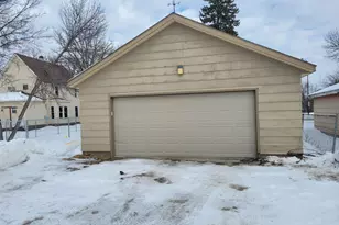 405 Riverside Ave S, Thief River Falls, MN 56701 - Photo 29