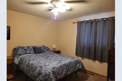 405 Riverside Avenue S, Thief River Falls, MN 56701 - Photo 17