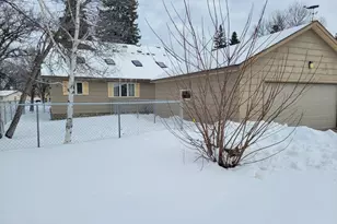 405 Riverside Ave S, Thief River Falls, MN 56701 - Photo 27