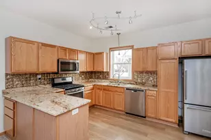 740 Forster St, Saint Paul, MN 55102 - Photo 9