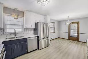 1800 Skyline Dr S, Burnsville, MN 55337 - Photo 7