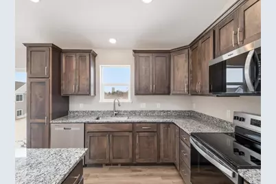 110 E 5th Street, Green Isle, MN 55338 - Photo 15