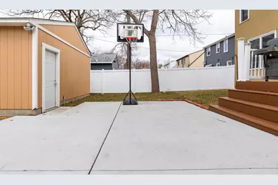 745 Mount Curve Boulevard, Saint Paul, MN 55116 - Photo 37