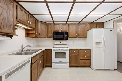 4385 Trenton Lane N #312, Plymouth, MN 55442 - Photo 5