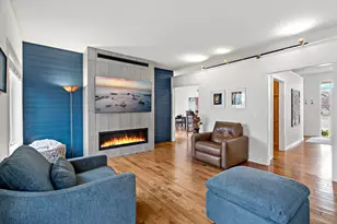 20599 Islandview Cir, Lakeville, MN 55044 - Photo 23