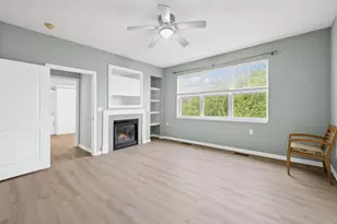 10075 City Walk Dr, Woodbury, MN 55129 - Photo 15