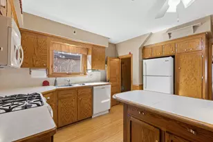 241 E 1st St, Waconia, MN 55387 - Photo 11