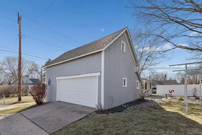 241 E 1st Street, Waconia, MN 55387 - Photo 25