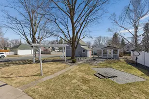 241 E 1st St, Waconia, MN 55387 - Photo 21