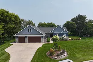 1412 Fairacre Ln SW, Willmar, MN 56201 - Photo 5