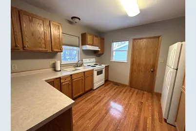 225 Kneale Avenue N, Thief River Falls, MN 56701 - Photo 9