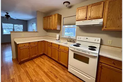 225 Kneale Avenue N, Thief River Falls, MN 56701 - Photo 7