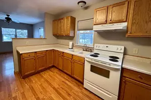 225 Kneale Ave N, Thief River Falls, MN 56701 - Photo 7