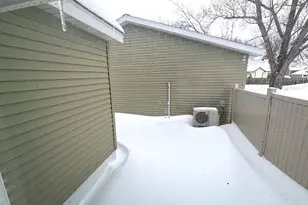 225 Kneale Ave N, Thief River Falls, MN 56701 - Photo 27