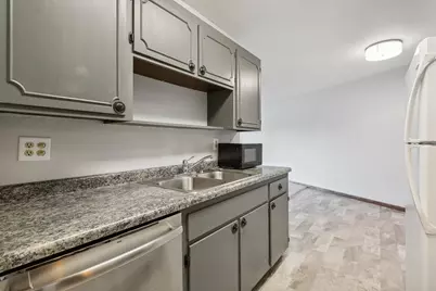 3200 Virginia Avenue S #107, Saint Louis Park, MN 55426 - Photo 15