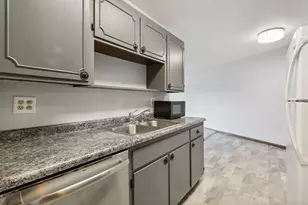 3200 Virginia Ave S, Saint Louis Park, MN 55426 - Photo 15