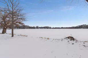 217 Peninsula Rd, Medicine Lake, MN 55441 - Photo 37