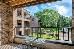 2220 Midland Grove Rd, Roseville, MN 55113 - Photo 7