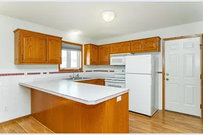 605 Veterans Memorial Highway W, Kasson, MN 55944 - Photo 13