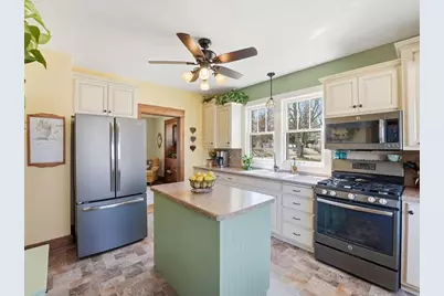 223 Summit Avenue S, Sauk Rapids, MN 56379 - Photo 11