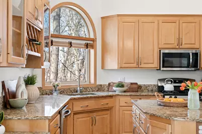 8941 Vandergriff Way N, Maple Grove, MN 55311 - Photo 21