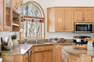 8941 Vandergriff Way N, Maple Grove, MN 55311 - Photo 21