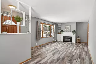 5426 Sumter Ave N, New Hope, MN 55428 - Photo 3