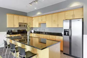 301 Oak Grove St, Minneapolis, MN 55403 - Photo 29