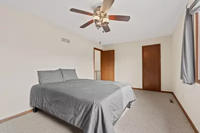 1656 Meadow Circle SE, Rochester, MN 55904 - Photo 15