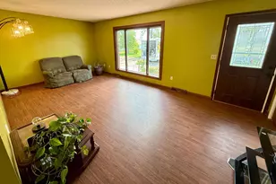 68680 470th St, Fairfax, MN 55332 - Photo 3