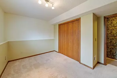 4614 Beacon Hill Road, Eagan, MN 55122 - Photo 37