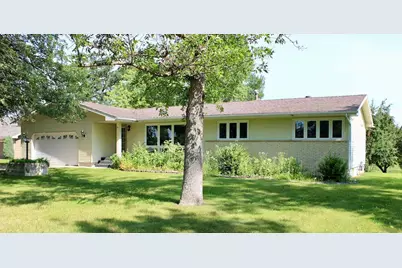 1805 Nelson Drive, Thief River Falls, MN 56701 - Photo 3
