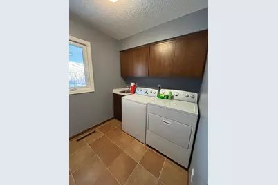1805 Nelson Drive, Thief River Falls, MN 56701 - Photo 17