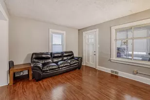 748 Case Ave E, Saint Paul, MN 55106 - Photo 9