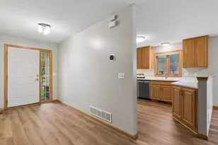 1648 Cohansey St, Saint Paul, MN 55117 - Photo 9