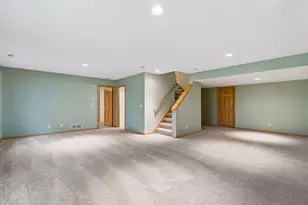 1648 Cohansey St, Saint Paul, MN 55117 - Photo 33