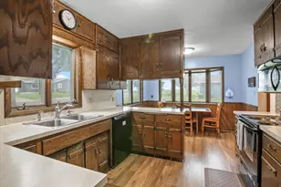 280 Colfax Ave NE, Hector, MN 55342 - Photo 5