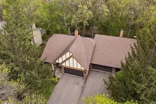6843 Stonewood Ct, Eden Prairie, MN 55346 - Photo 27