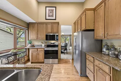 6843 Stonewood Court, Eden Prairie, MN 55346 - Photo 5